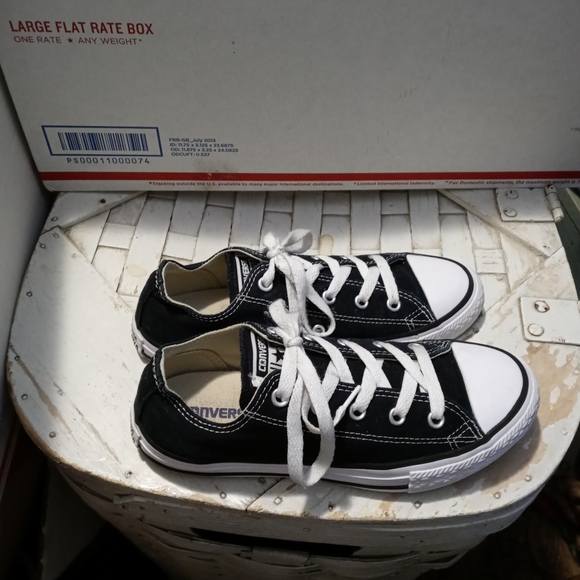 🏀 CONVERSE ALL STAR CANVAS SIZE 2🎾FABULOUS VINTAGE GIFT GIVING! 🎁 - Picture 10 of 16